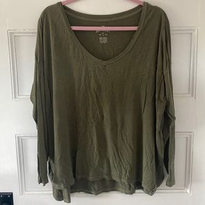 American Eagle Long Sleeve T-shirt